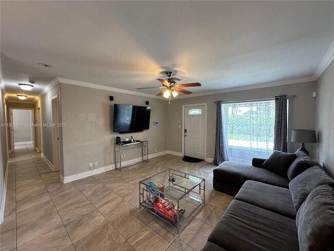 Photo - 801 SW 20th Ave