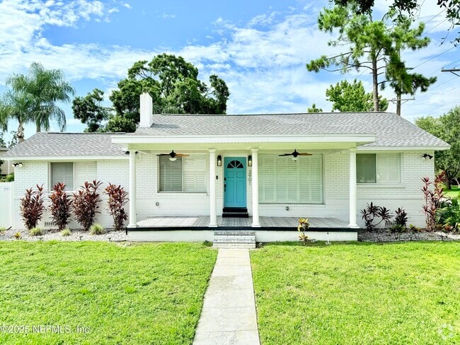 Building Photo - 3901 W Barcelona St Rental