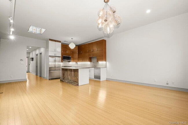 Photo - 343 Greenwich Ave Unit 2