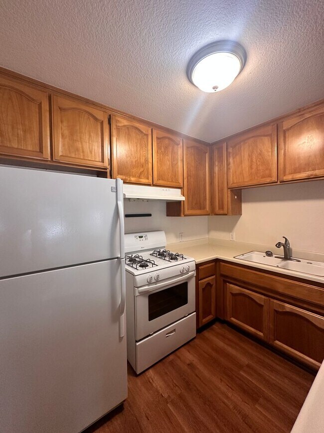 Photo - 1219 E St Unidad 1219 1/2 E St