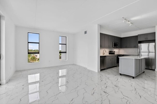 Photo - 250 W Hidden Valley Blvd