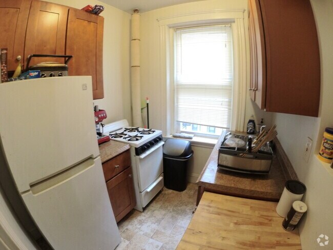 Building Photo - 1460 Commonwealth Ave Rental