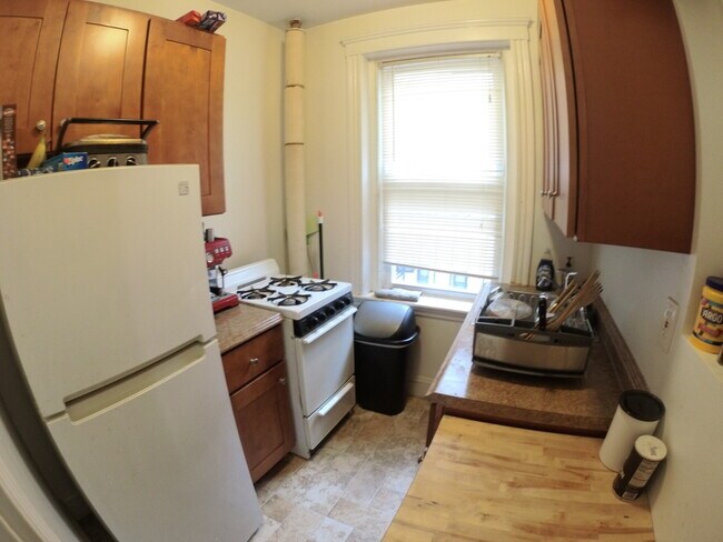 Photo - 1460 Commonwealth Ave Apartments