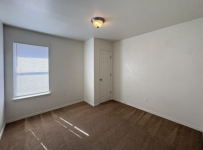 Photo - 2706 Ashley Dr