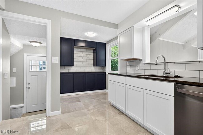 Photo - 4521 Golfway Rd