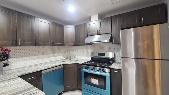 Photo - 100 Griffith St Unit 2