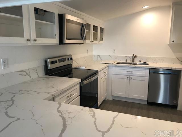 Building Photo - 527 S Sierra Ave