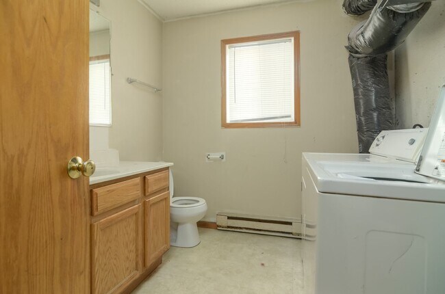 1030 Knox Ave N Unit 3