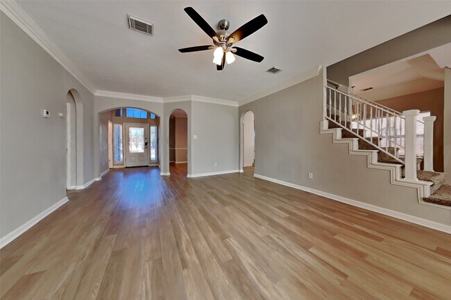 Photo - 30110 Granum Dr