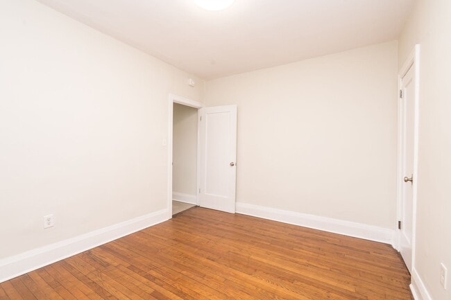 Photo - 1 Claude Ave