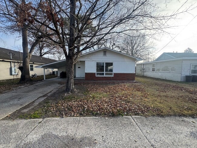 Building Photo - Home For Holidays