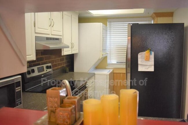 Photo - 2530 E North St Unit 1B