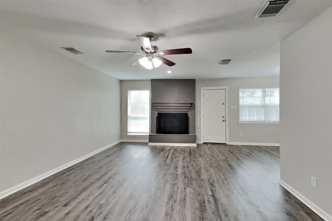 Photo - 29107 Sedgefield St