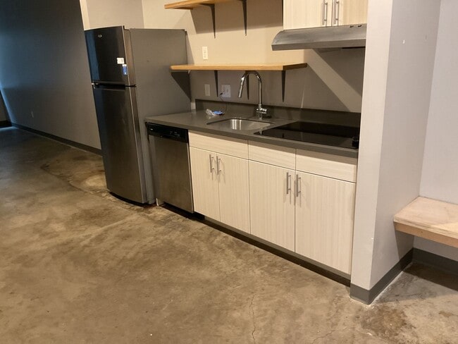 Photo - Apex Apartments