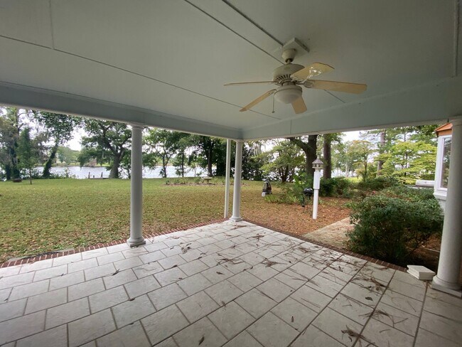 Photo - Beautiful 3 BR/2.5 BA Waterfront Home on Trent River!