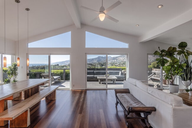 Building Photo - 29500 Heathercliff Rd