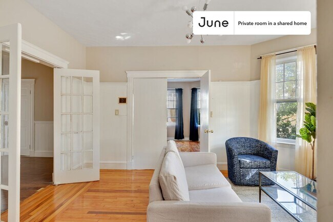 Photo - Room in Shared 4 bed/1 bath home Unidad D