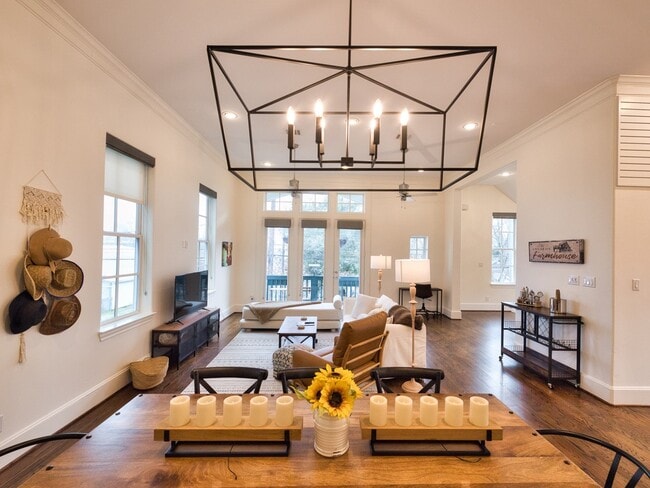 Photo - 1203 E 28th St