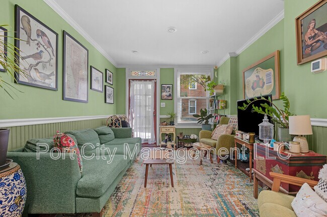 Photo - 232 S Castle St