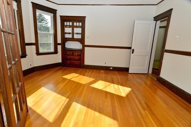 Photo - 89 Rockview St Unit 3