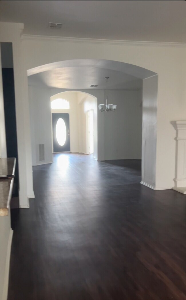 Photo - 403 Victory Ln