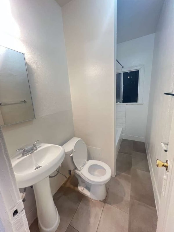 Photo - 904 S Catalina St