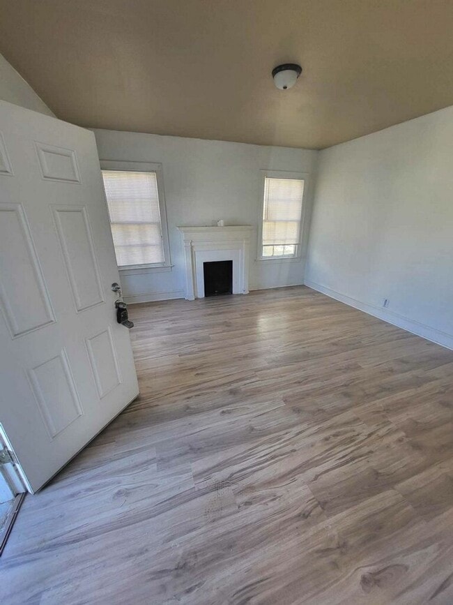 Photo - Nice 2 Bedroom