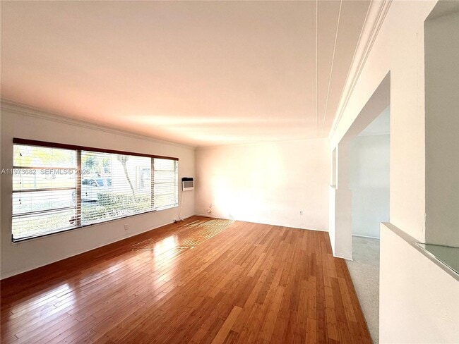 Photo - 845 Fairway Dr