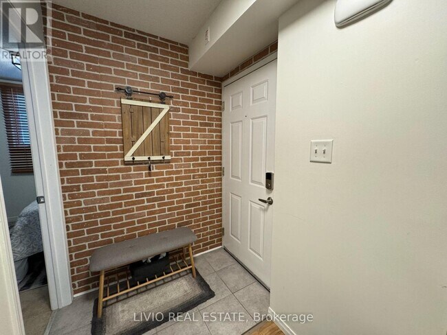 Photo - 33 Petra Way Unit 1