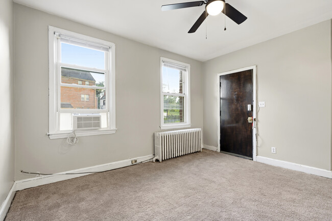 Photo - 3024 Nelson Pl SE