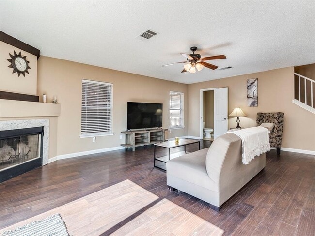 Photo - 2100 Pena Blanca Dr