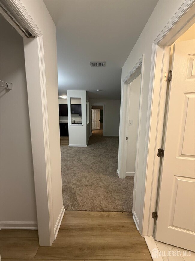 Photo - 1217 Waterford Dr