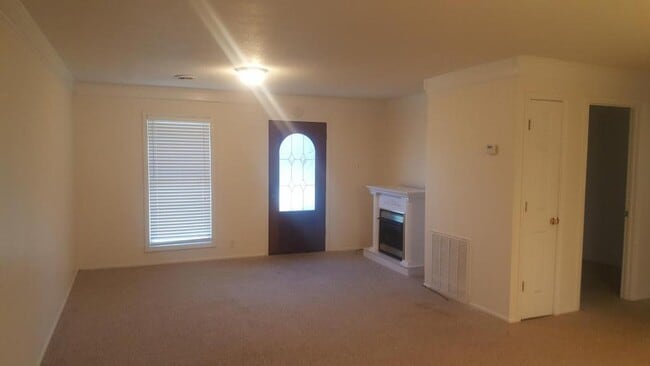 Building Photo - 8072 W Van Hook St