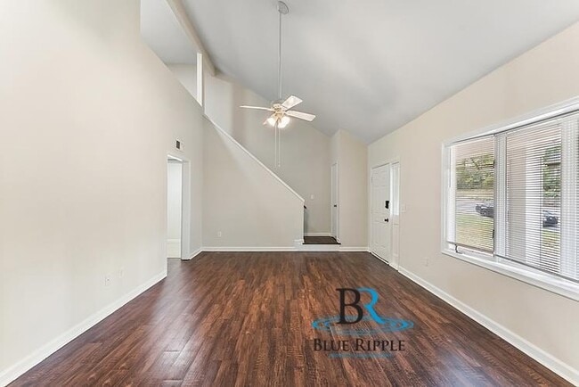 Photo - Spacious 3BR/2Bth Prime Smyrna Location on Dead End Street! Move in Special