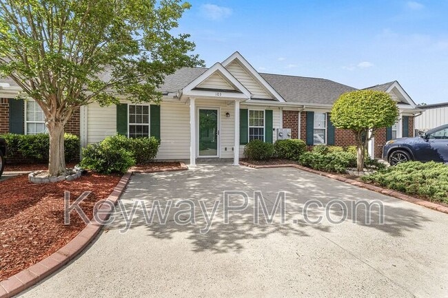 Photo - 103 Ginkgo Ln