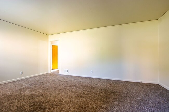 Photo - 5833-5835 Lafayette Avenue Unit 5833