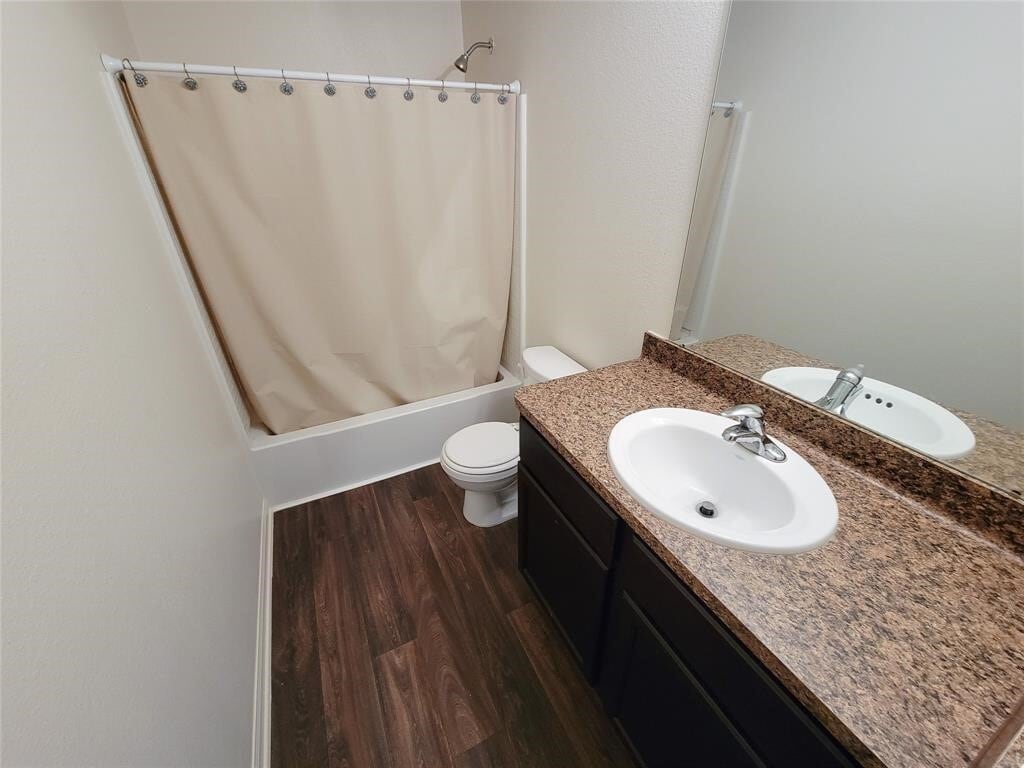 Photo - 17119 Sugar River