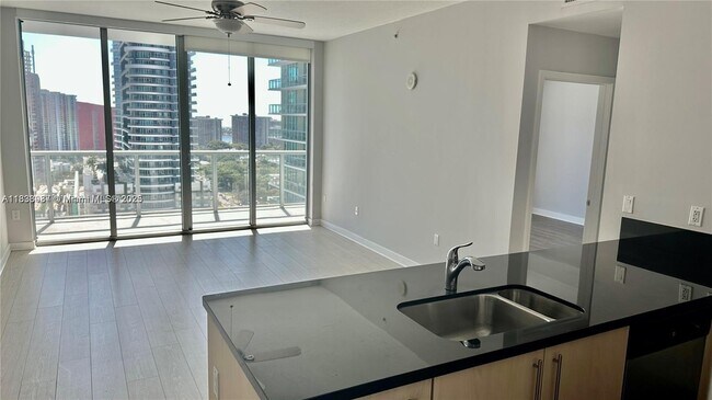 Photo - 1111 SW 1st Ave Unidad 2618-N Rental