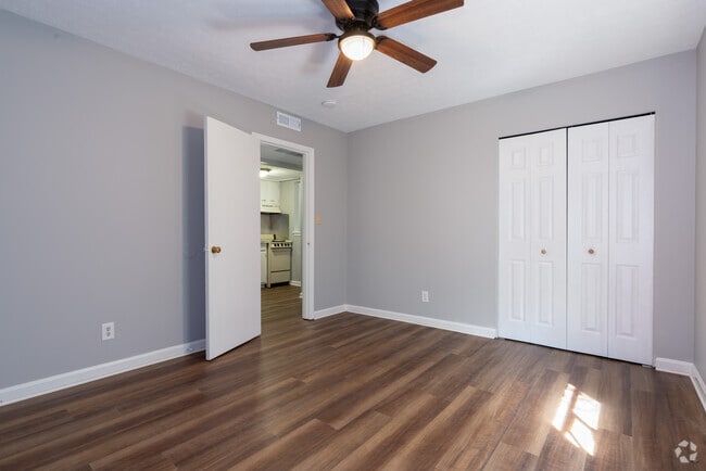 1BR, 1BA - 775SF - Primary Bedroom