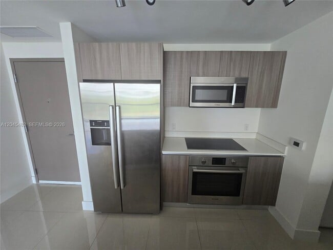 Photo - 201 SW 17th Rd Unit 611