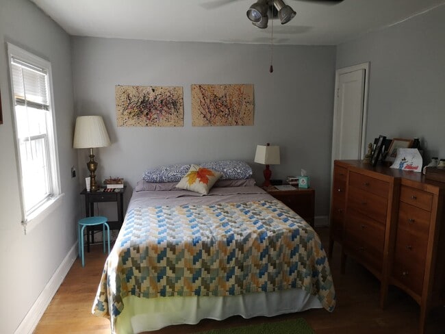 Photo - 2240 Observatory Pl NW