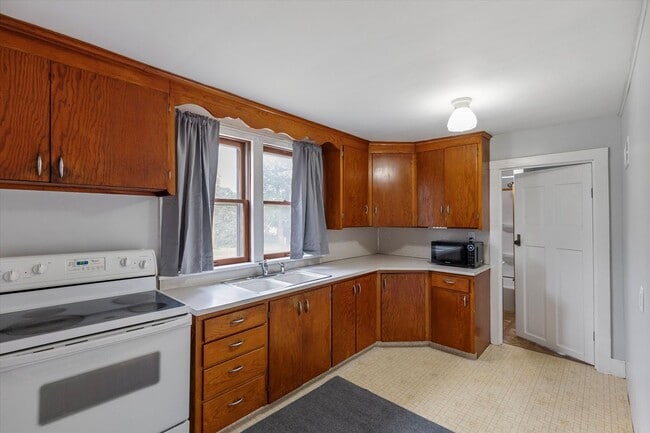 Photo - Home For Rent Papillion