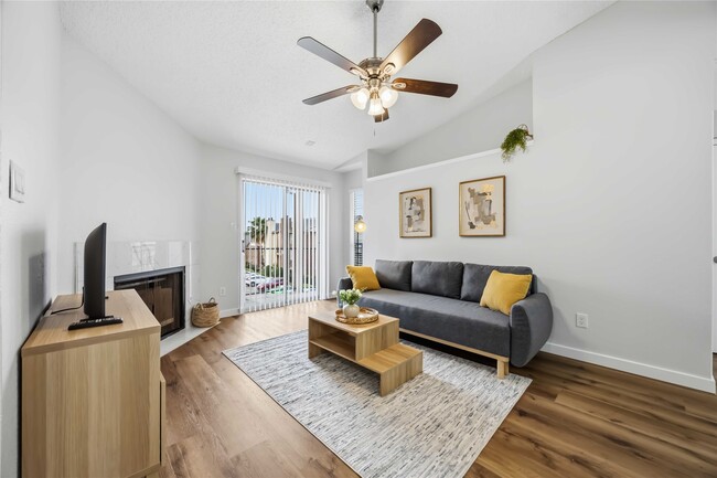 Photo - 2121 Hepburn St Unit 1212