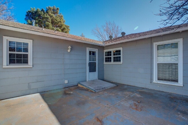 Photo - 2710 27th St