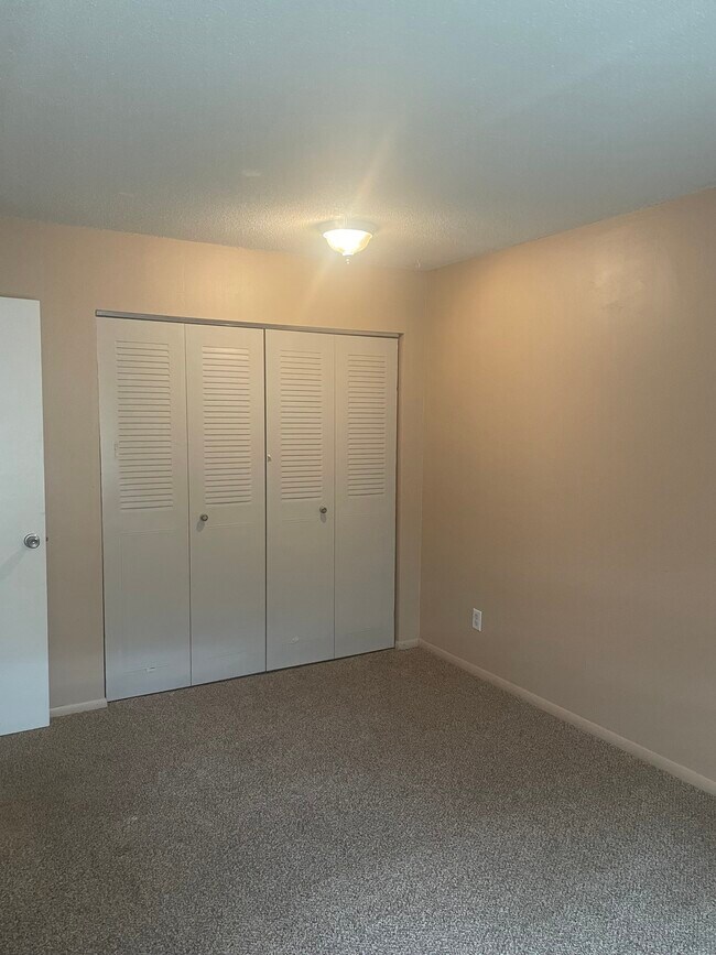 Photo - 1923 Viking Dr NW Unit 33