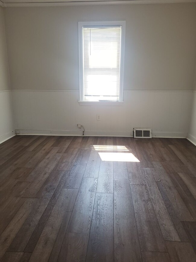 Photo - Three bedroom two bath located in North Hills!