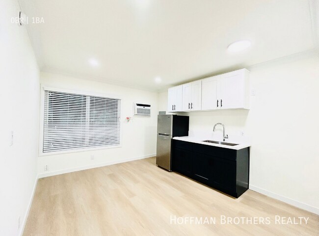 Photo - 1832 Bundy Dr Unit 9A