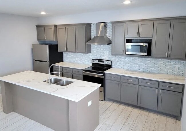 Photo - 8203 Oak Knoll Ln