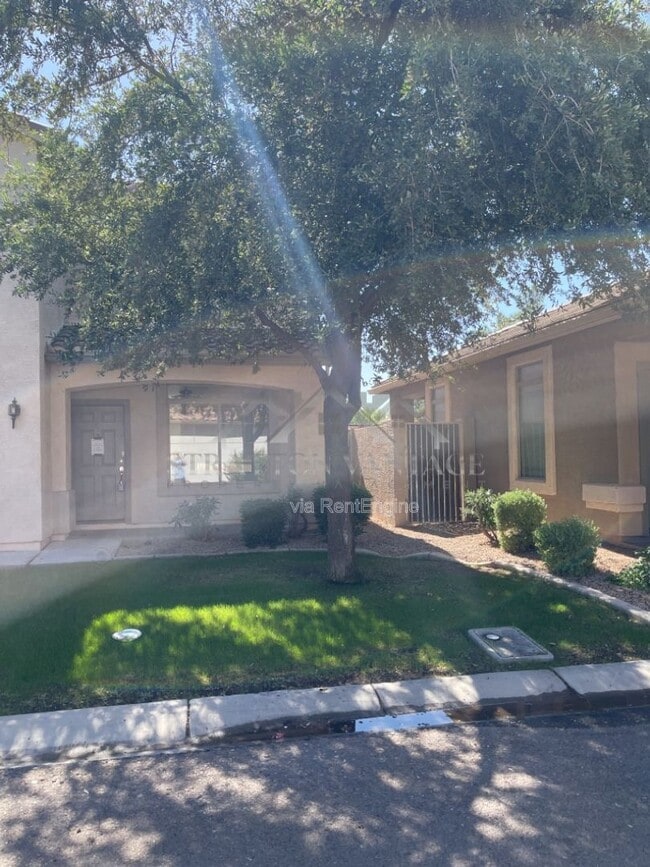 Photo - 1327 E Weatherby Way