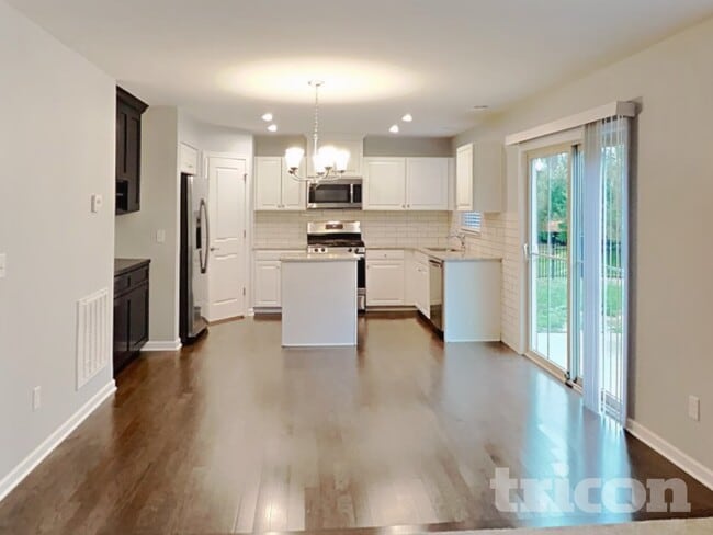 Photo - 306 Heroit Ct